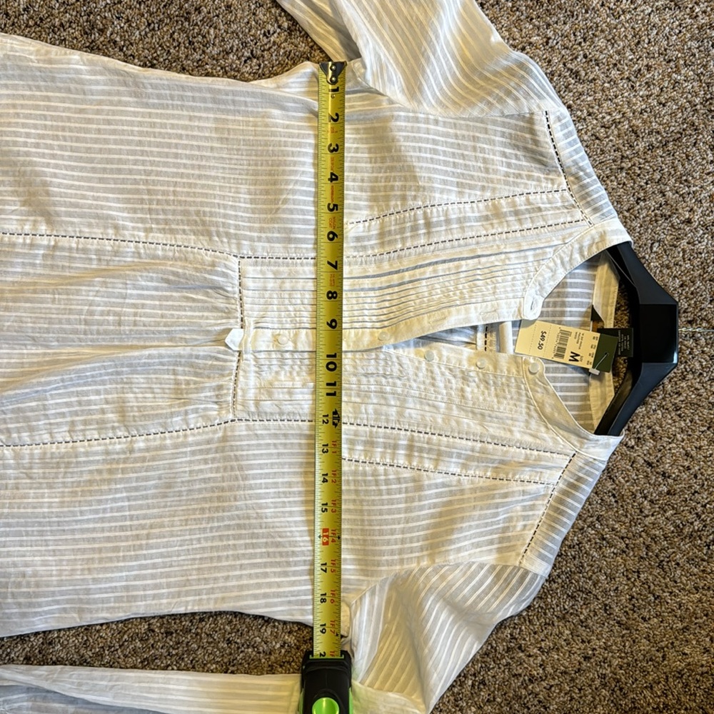 Eddie Bauer pintuck blouse M white NWT - Picture 5 of 5